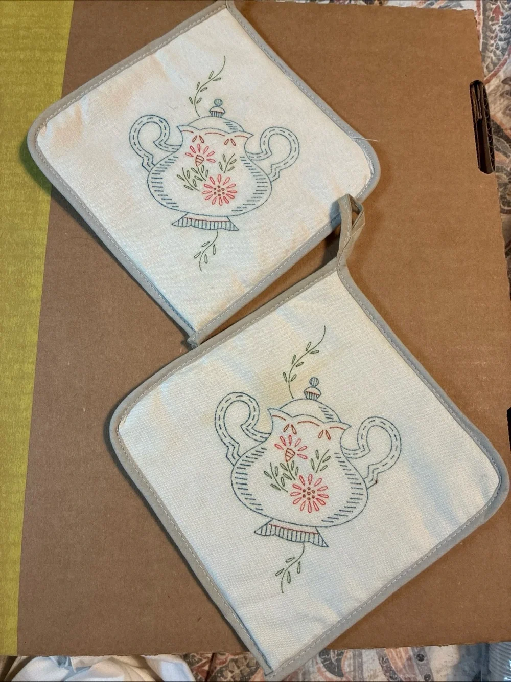 Embroidered Look Teapot Pot Holders White with Multicolor Floral Design